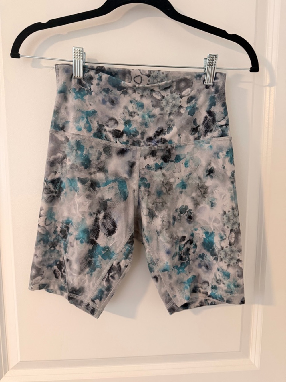 Lululemon Align High-Rise 8” Shorts – Kaleidofloral Multi Print – Size 6